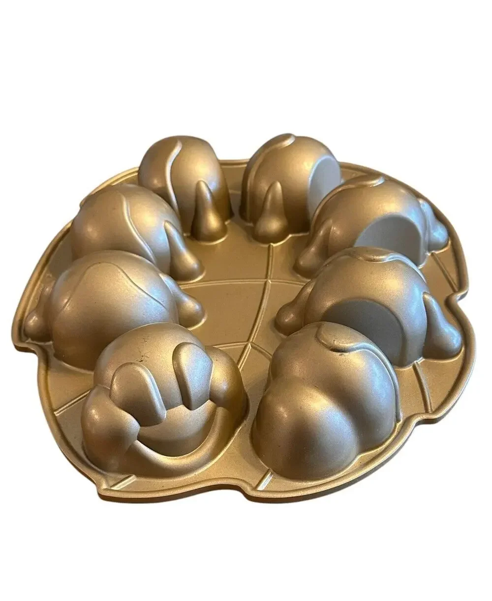 Nordic Ware Caterpillar Cakelet 8 Segments Individual Cake Pan Mold USA 5 Cup